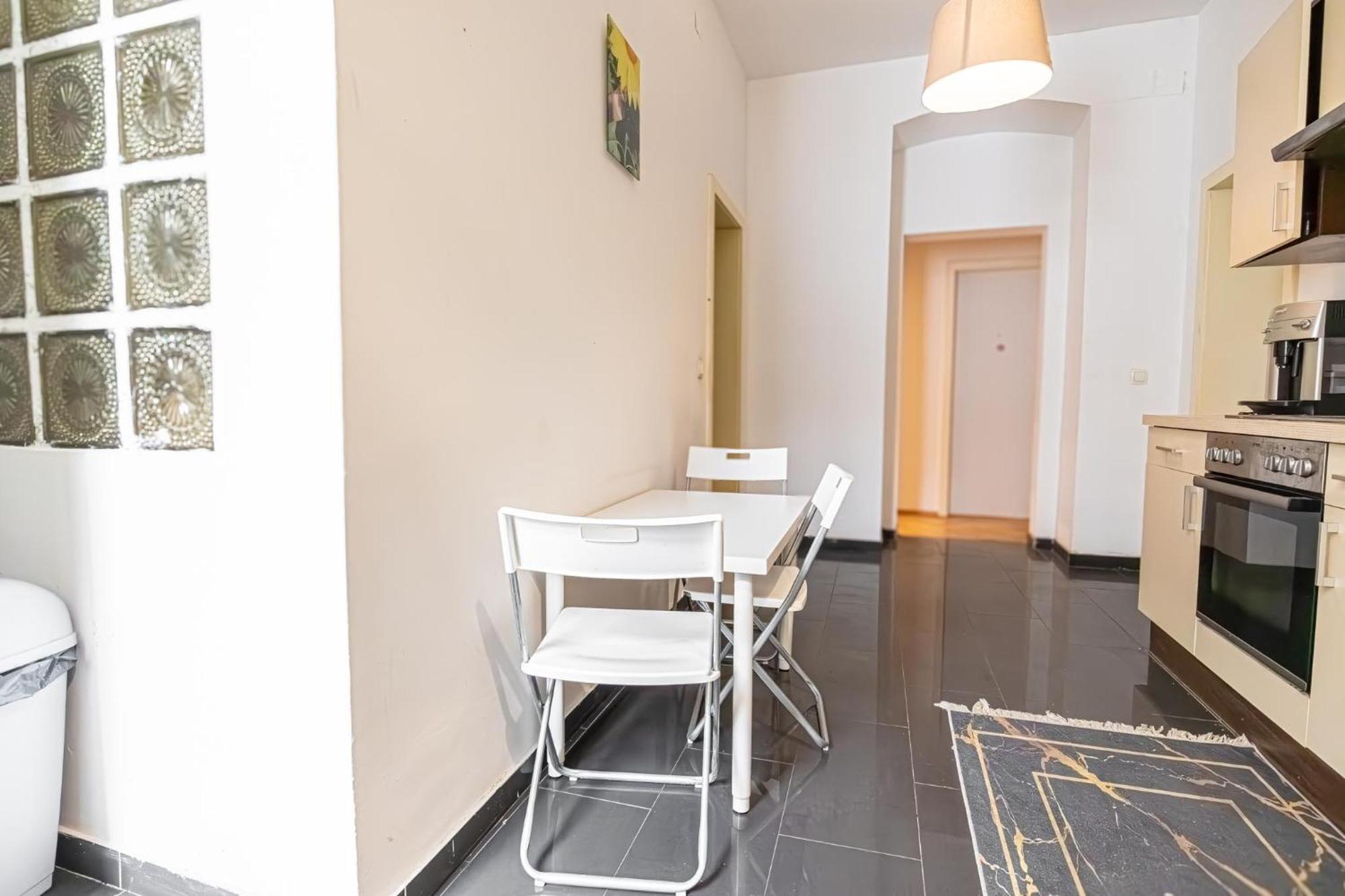 Apartament Near Danube & Millenium Tower - Massive Shared 4br *