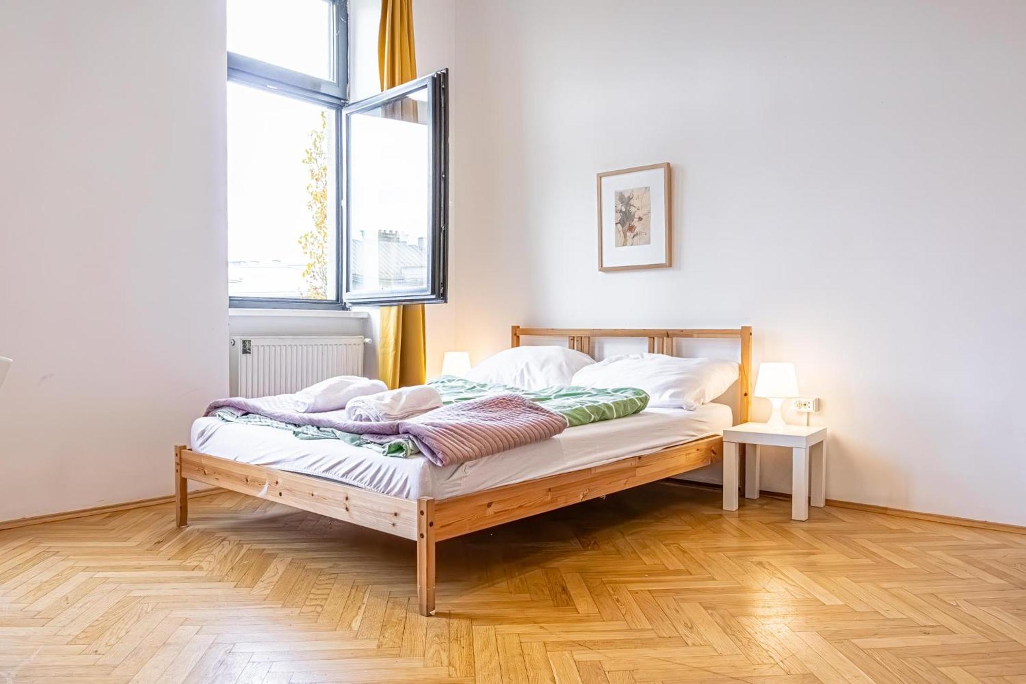 Apartament Near Danube & Millenium Tower - Massive Shared 4br *