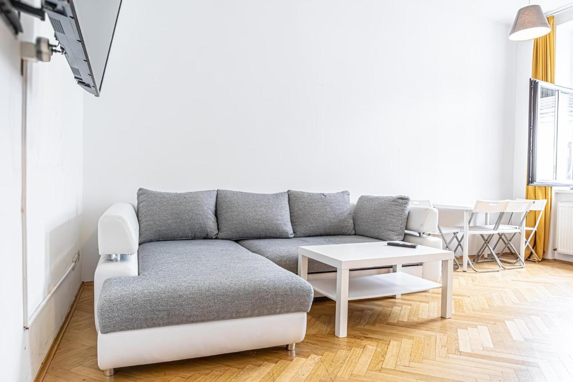 Near Danube & Millenium Tower - Massive Shared 4br Apartament *