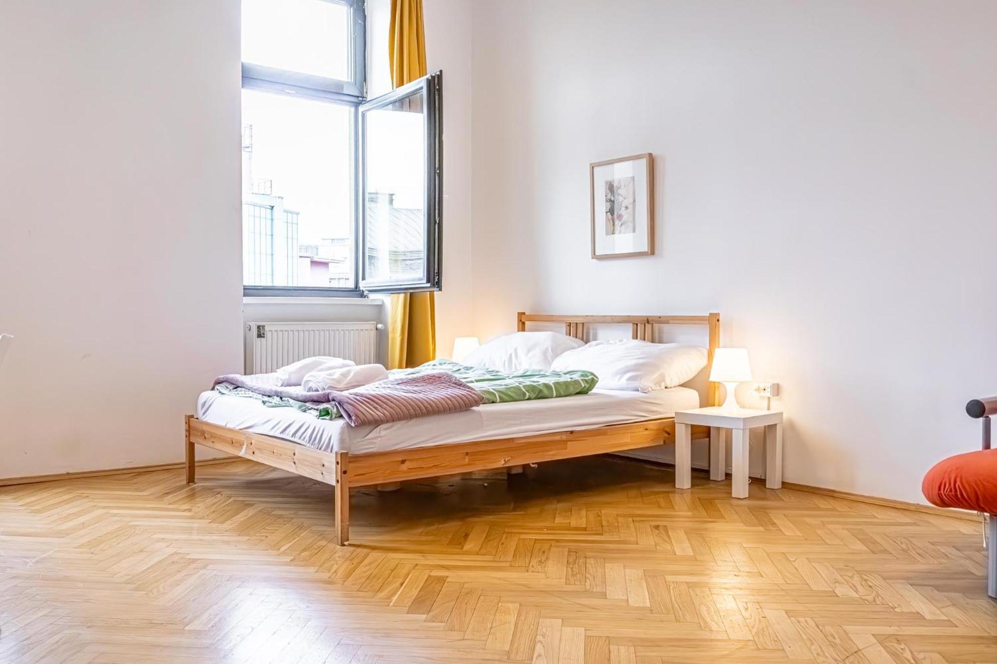 Apartament Near Danube & Millenium Tower - Massive Shared 4br