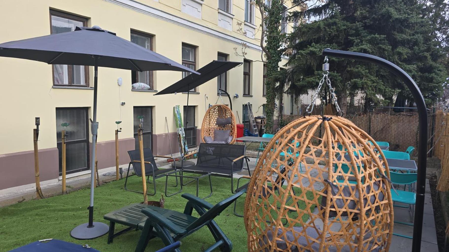 Apartament Near Danube & Millenium Tower - Massive Shared 4br Wiedeń